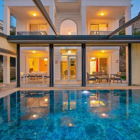 Oludeniz 4 Bedroom Luxury Villa *