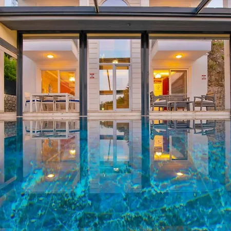 Oludeniz 4 Bedroom Luxury Villa