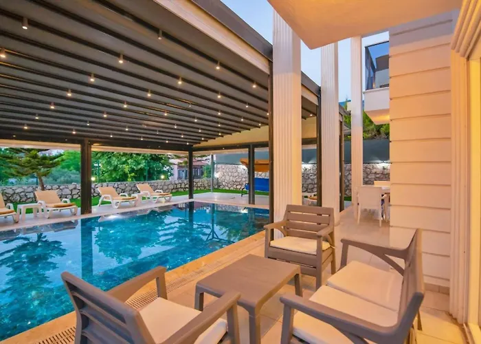 Vila Oludeniz 4 Bedroom Luxury *