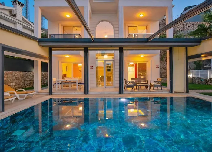 Oludeniz 4 Bedroom Luxury Vila *